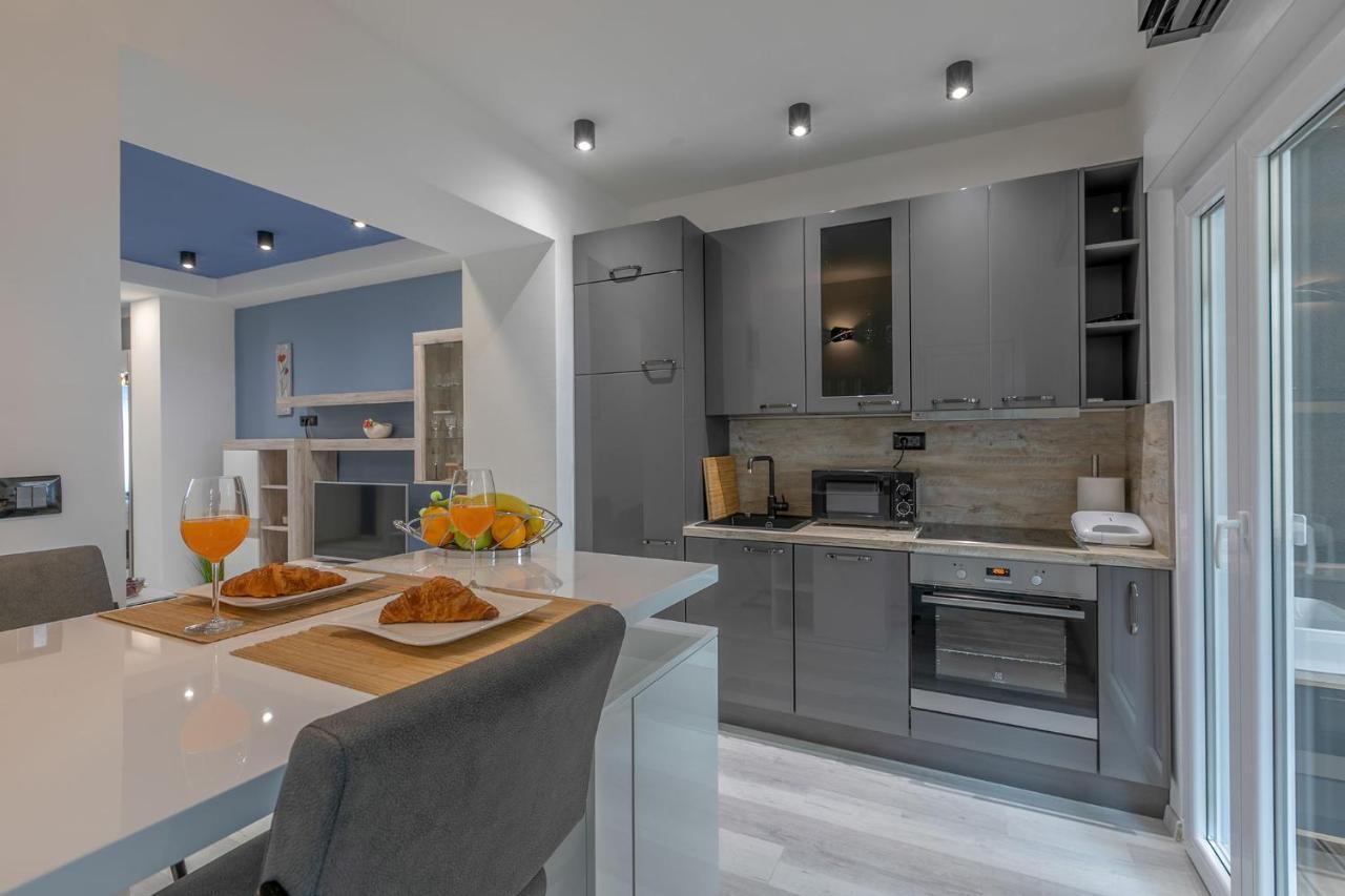 Arena Blue Dream - Modern Apartment With Terrace 普拉 外观 照片