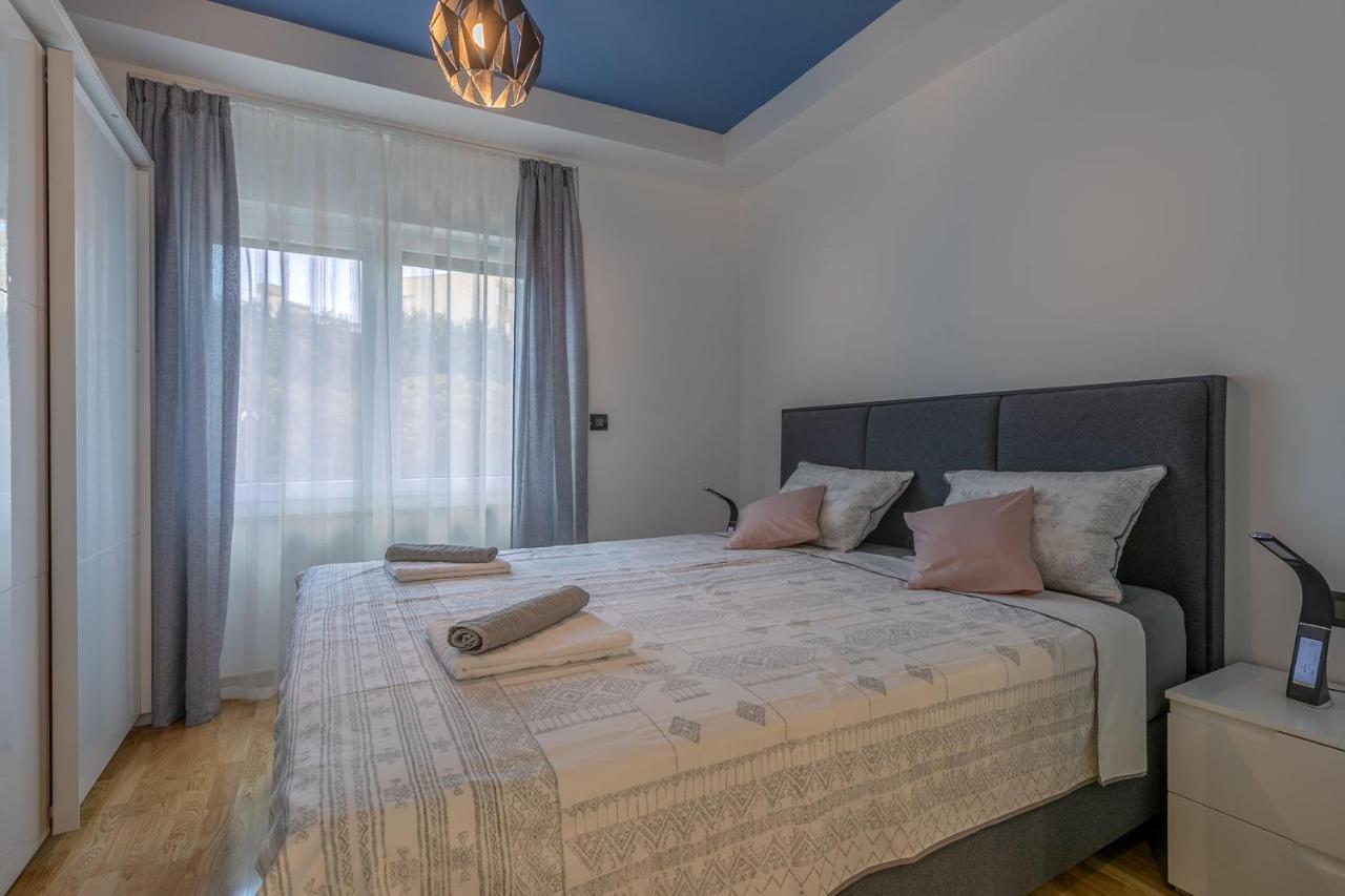 Arena Blue Dream - Modern Apartment With Terrace 普拉 外观 照片