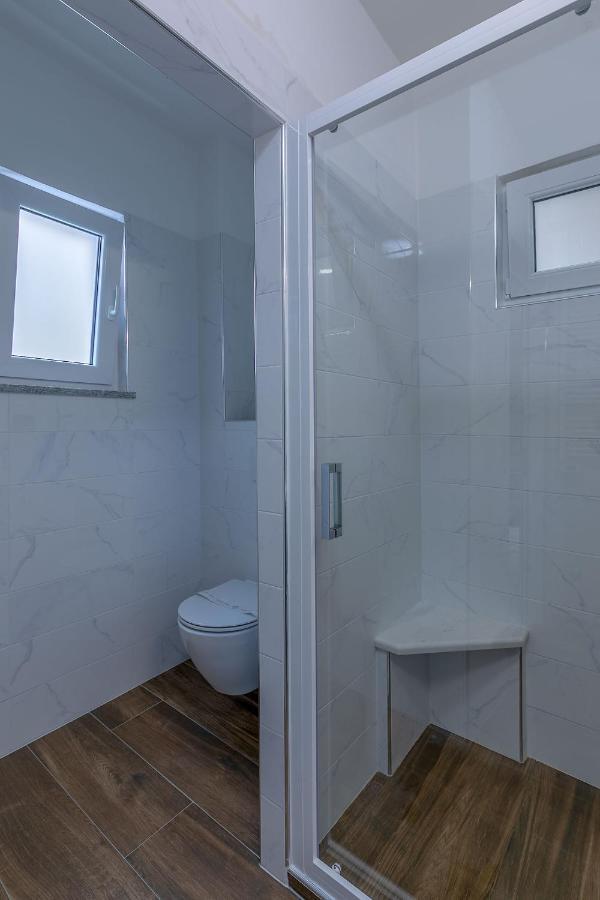 Arena Blue Dream - Modern Apartment With Terrace 普拉 外观 照片